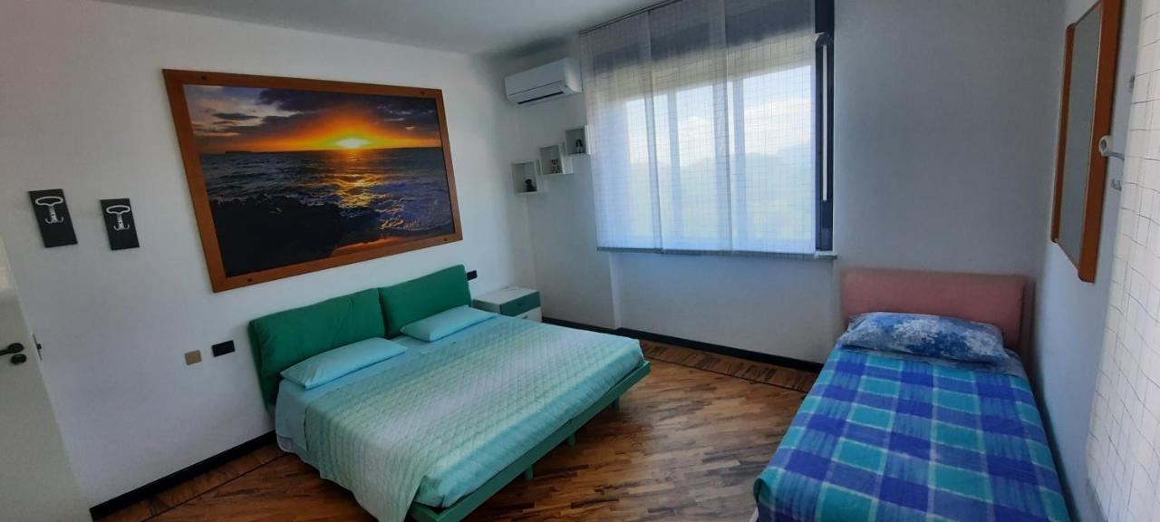 La Terrazza Casa Vacanza Carenno Bagian luar foto