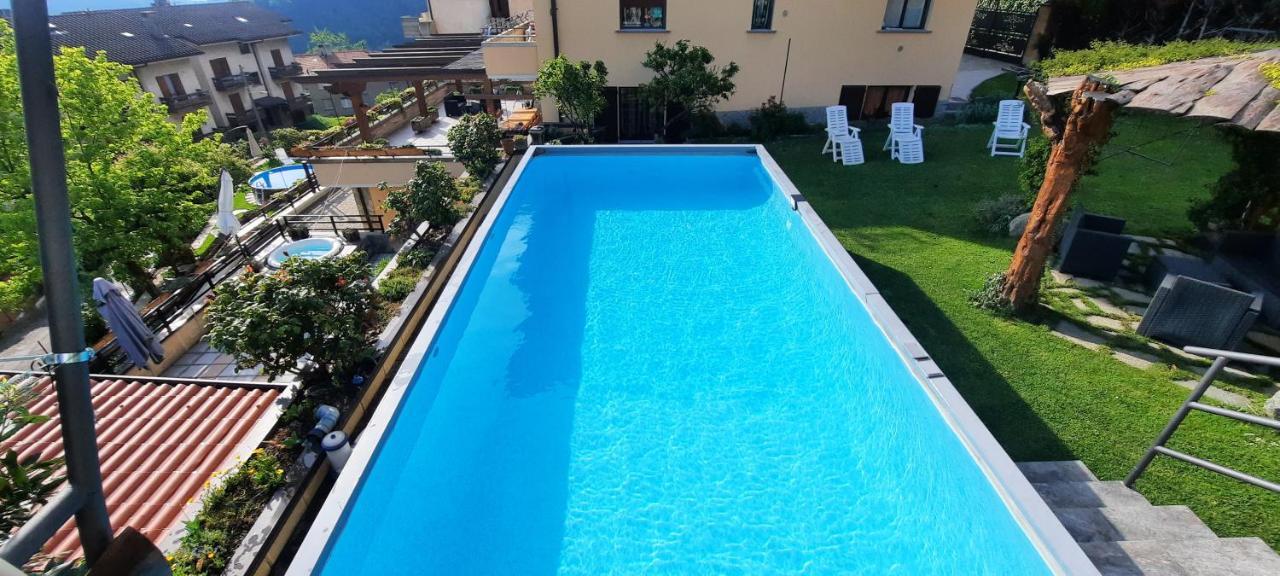 La Terrazza Casa Vacanza Carenno Bagian luar foto