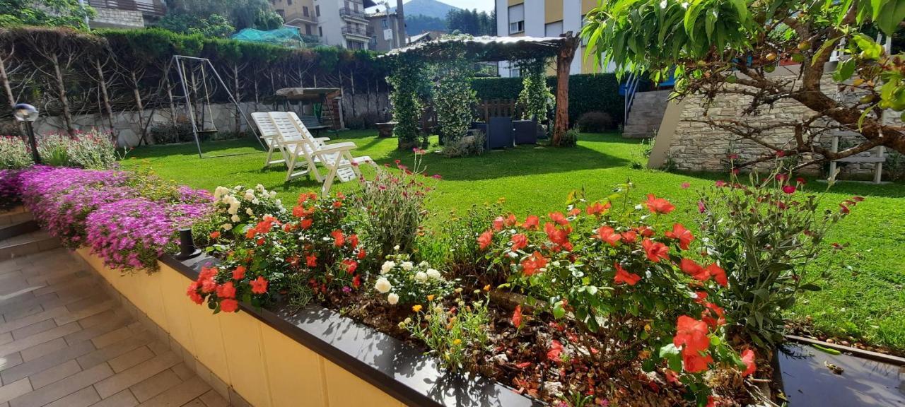 La Terrazza Casa Vacanza Carenno Bagian luar foto