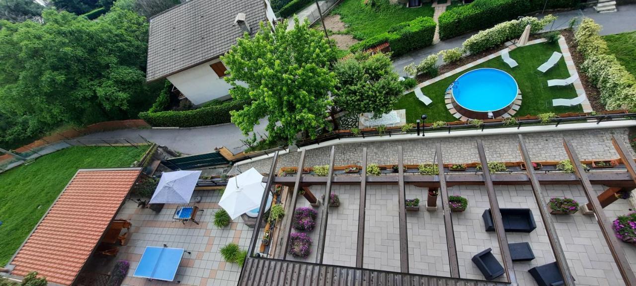 La Terrazza Casa Vacanza Carenno Bagian luar foto