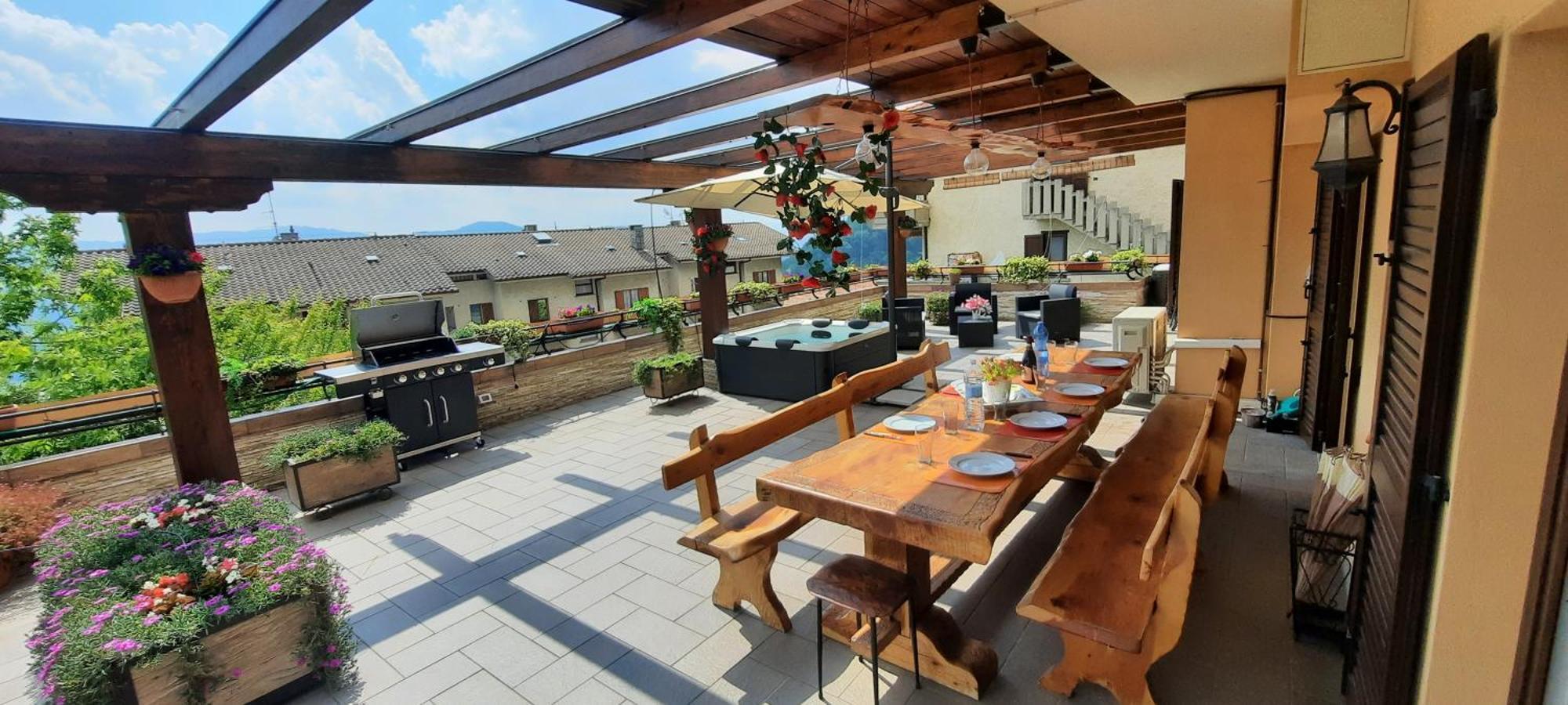 La Terrazza Casa Vacanza Carenno Bagian luar foto