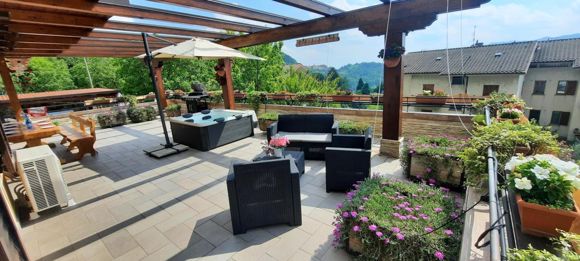La Terrazza Casa Vacanza Carenno Bagian luar foto